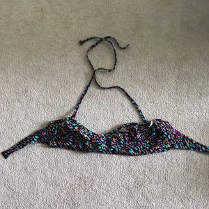 Bikini top with removable straps!! NEVER WORN